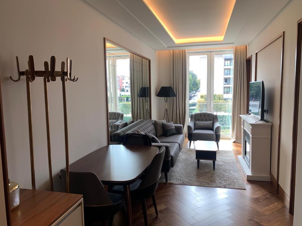 Porto Montenegro Luxury 1 Bedroom Apartment Tivat Dış mekan fotoğraf